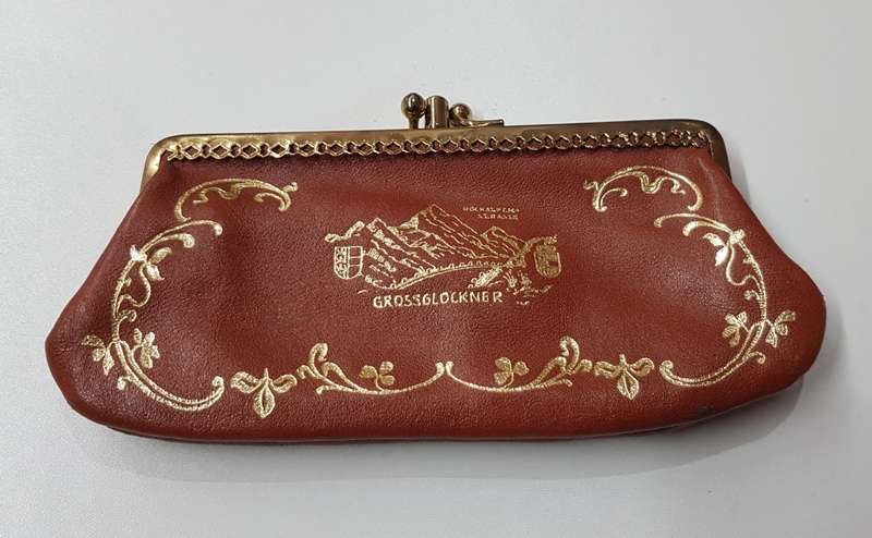 Vintage collectable Ladies Purse.  A lovely Souvenir of Gross Glockner purse or glasses holder.
