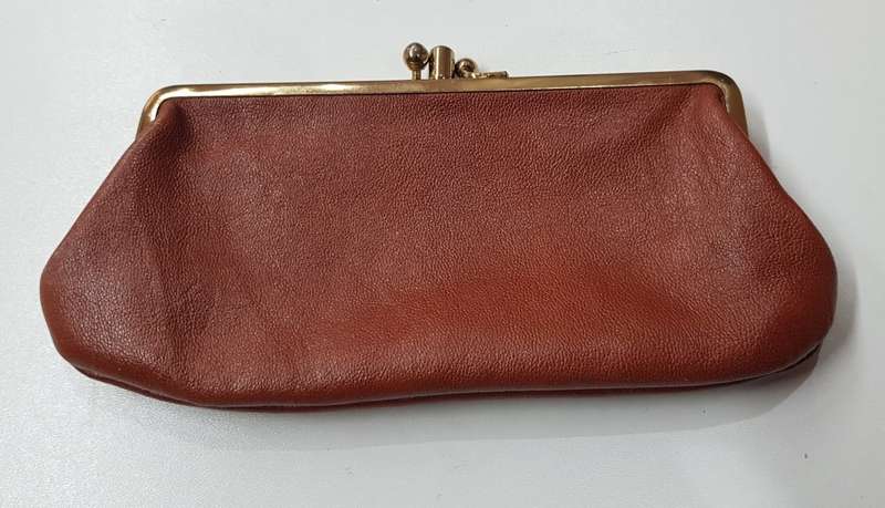 Vintage collectable Ladies Purse.  A lovely Souvenir of Gross Glockner purse or glasses holder.