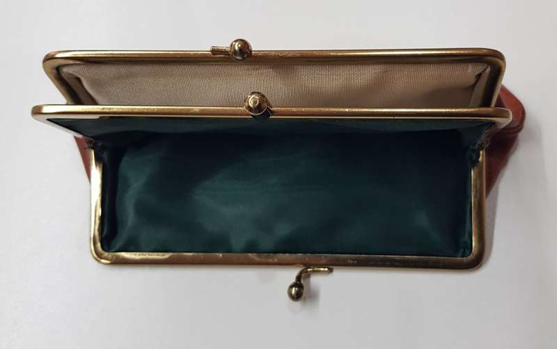 Vintage collectable Ladies Purse.  A lovely Souvenir of Gross Glockner purse or glasses holder.