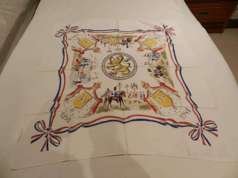 Vintage collectable Ladies scarf.  Souvenir Dutch Queen Wilhelmina 1898  1948