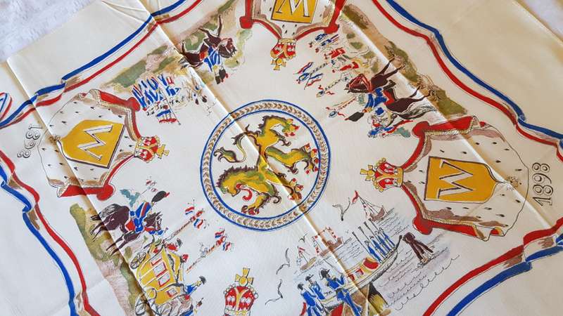 Vintage collectable Ladies scarf.  Souvenir Dutch Queen Wilhelmina 1898  1948