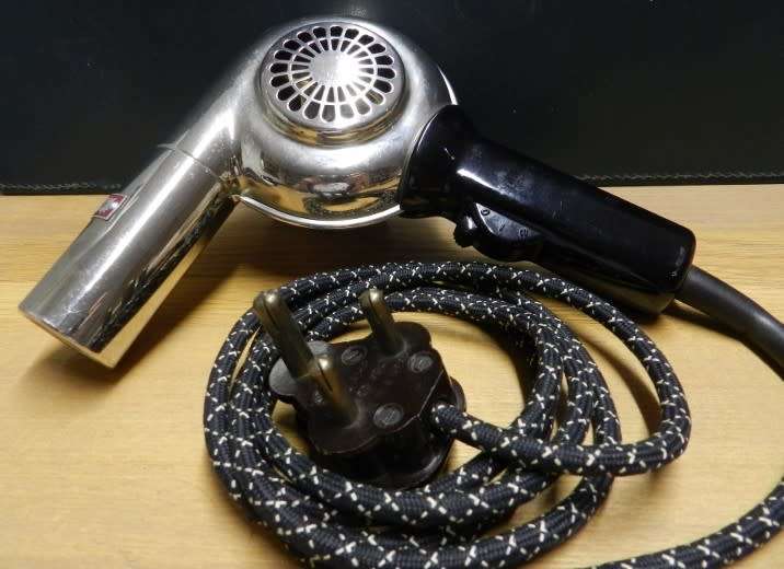 Vintage Hair dryer Hand held. Make: Flash with serial no. Oldie but goodie.