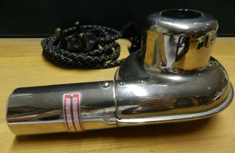Vintage Hair dryer Hand held. Make: Flash with serial no. Oldie but goodie.