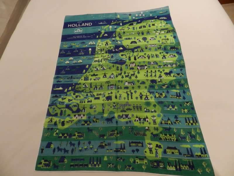 Vintage collectable Ladies scarf.  Souvenir Holland KLM with map.