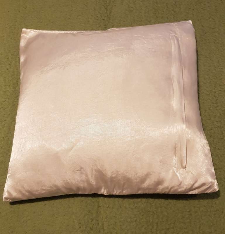 Vintage Scatter cushion: 1x White satin small scatter cushion cover with embroidery detail