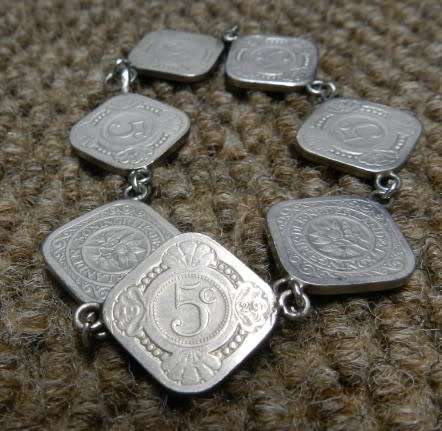 Coin Bracelet made with 7x quadrangular 5 cent pieces from the Netherlands. Made after Second World