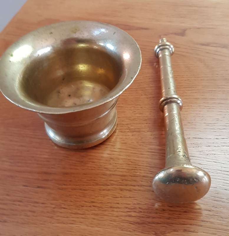 Antique Brass Ornament:  Dutch Brass handmade late 19th Century Pestle and Mortar set.