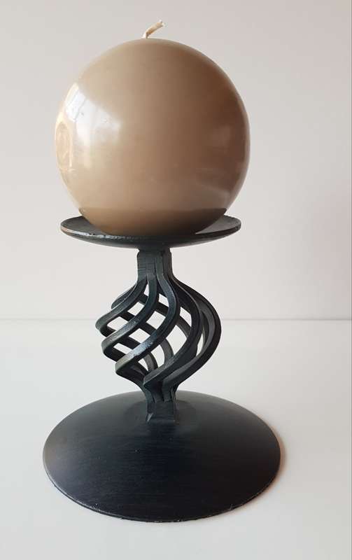 Medium size Black Wrought iron Candle Holder/Stand with an 8cm Grey Ball candle.