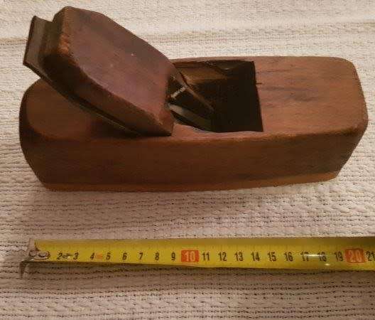Antique wooden carpenters block plane