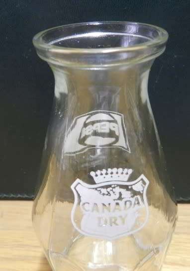 Vintage drinks mix carafe marked Pepsi one side and Canada Dry