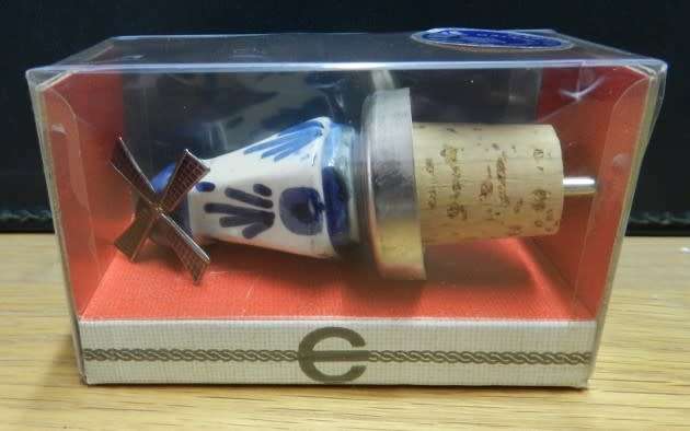 Vintage Bar - Bottle Optic pourer with stopper  Delft Blue Windmill