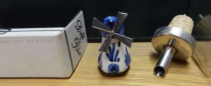 Vintage Bar - Bottle Optic pourer with stopper  Delft Blue Windmill