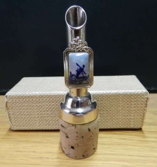 Vintage Bar - Bottle Optic pourer with Delft Tile  Tile Delft Blue