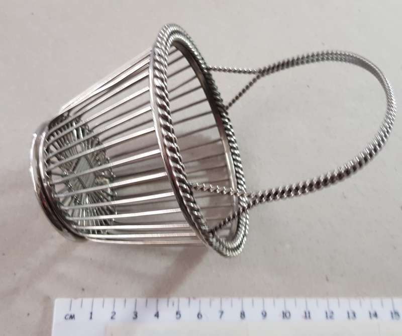 Vintage Silver Wire Bon-Bon basket. Beautifully intricate