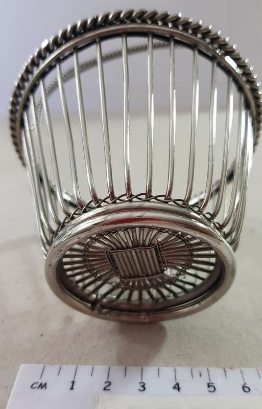 Vintage Silver Wire Bon-Bon basket. Beautifully intricate