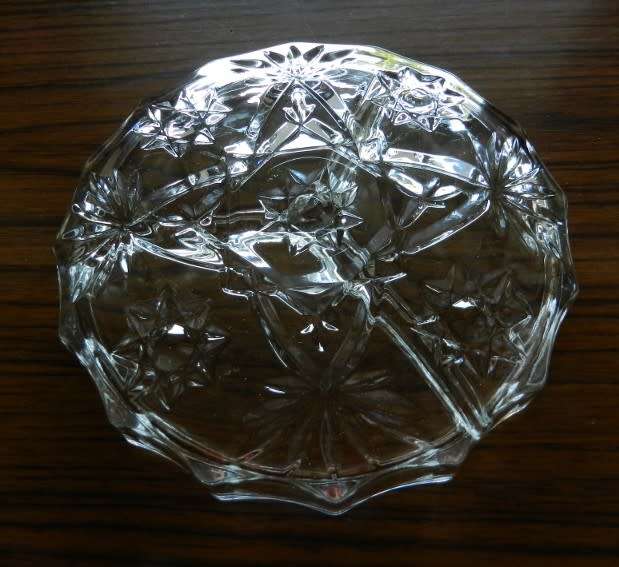 Vintage 3x division snack server/tray.  Decorative cut/ depressed glass with star/thistle design.