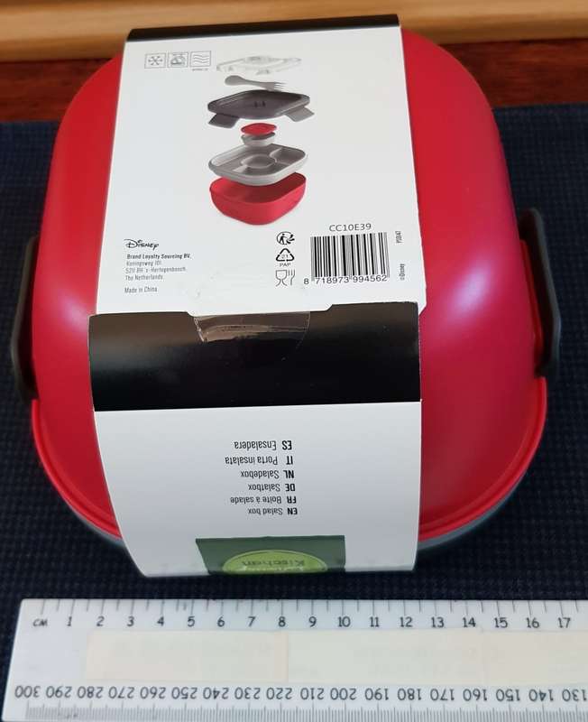 Disney Plastic Salad Box 1,5L.  Durable thick plastic in red with grey lid.