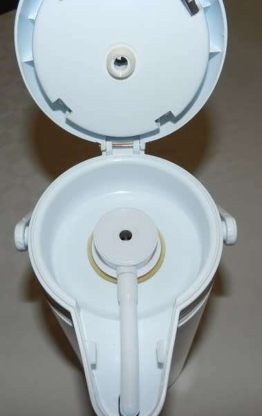 Vintage Air/Pump Pot with vacuum insulated glass interior.  (Thermal) Hot Coffee/cold water dispense