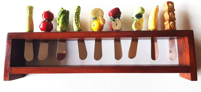 Collectable set of novelty hand painted resin and porcelain handled Cheese/butter spreader knives