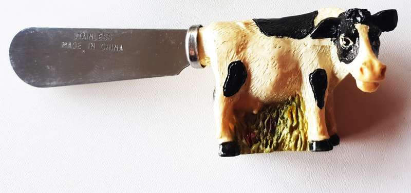 Collectable set of 2x Decorative Cheese Snack Board items.  Dutch White and black dairy cow