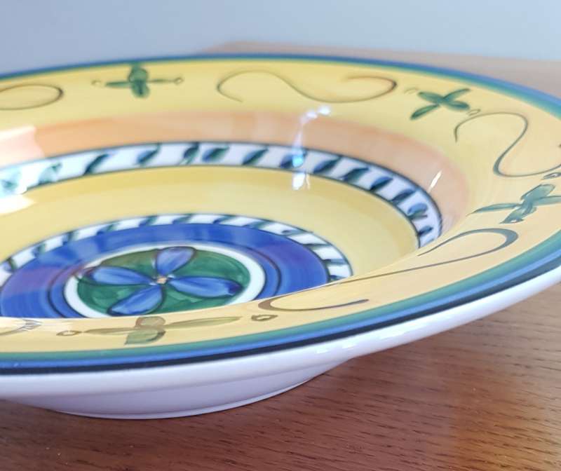 Table Serving Ware Set:   1x Porcelain Dish.