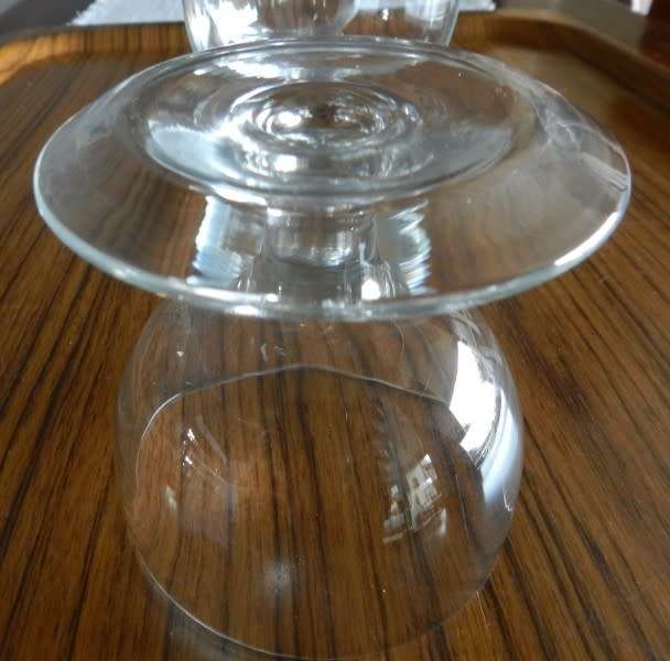 Set of 3x Grapefruit/Ice Cream/Sorbet footed bowls with base for spoon rest.