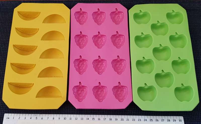 Silicone Ice Cube Trays 3x in coloured fruit design.