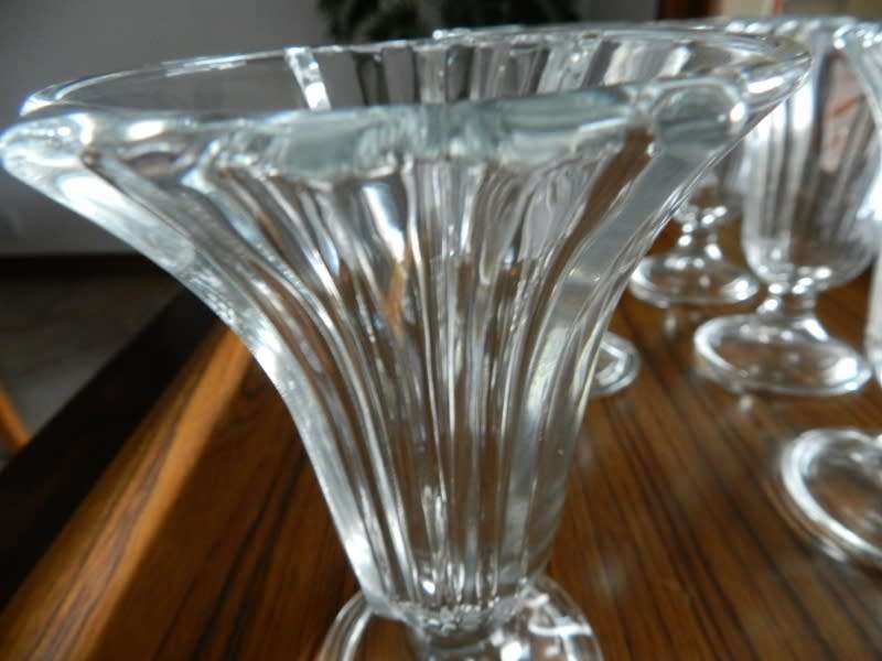 Set of 6x Parfait/Sundae/Gelato heavy footed Goblets. Decorative/moulded Glass.  Made in Italy