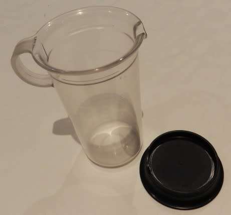 Vintage Tupperware server/saver mug/jug with handle and pourer lid.