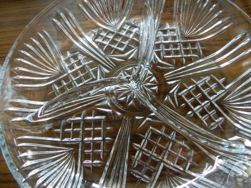Vintage Set of 2x Glass snack servers. Fine Italian glassware with decorative cut/ depressed glass
