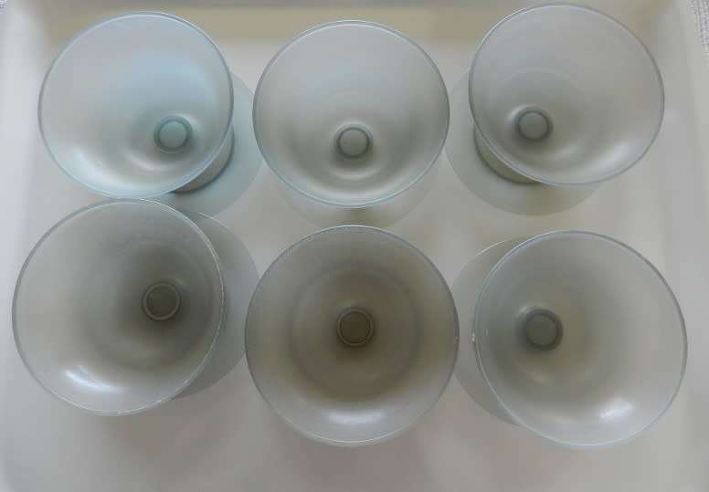 Kitchen collectable Set 6x Vintage Tupperware pudding bowls with detachable feet for stack storage