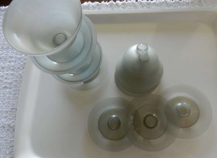 Kitchen collectable Set 6x Vintage Tupperware pudding bowls with detachable feet for stack storage