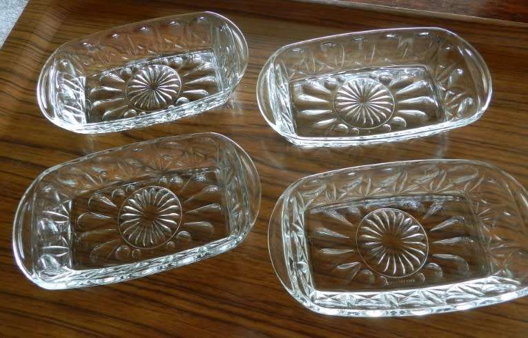 Set of 4x Vintage Parfait/Sorbet dishes. Rectangular in Depression/cut glass design.