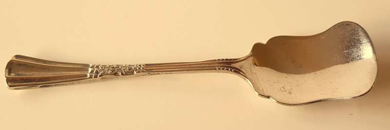 Vintage Silver-plated sugar spoon by Silcraft. A lovely elegant sugar spoon