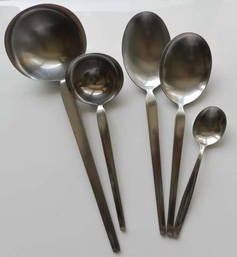 Vintage Cutlery Server Set.    Stainless Steel Server Set by Carre.  5 pieces.