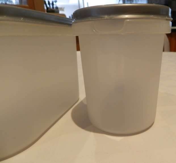 Addis Plastic cereal dispenser/storage container with easy pour Grey lids.