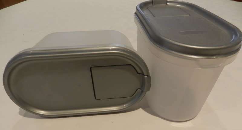 Addis Plastic cereal dispenser/storage container with easy pour Grey lids.
