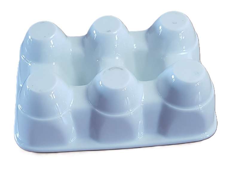 White Novelty porcelain egg holder. Takes 6x Jumbo size eggs.