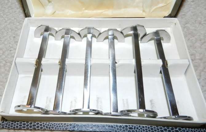 Vintage Dutch  Gero Zilmeta Stainless Steel Knife Rest Set. Circa 1960s. (Messen Legger)