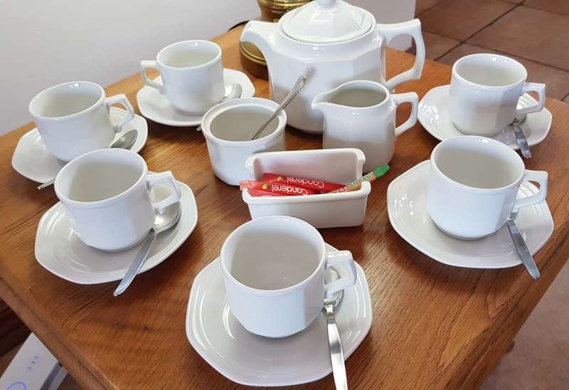 Dinnerware set: Continental Vitrified Hotelware BS4043.  Crockery  17 piece