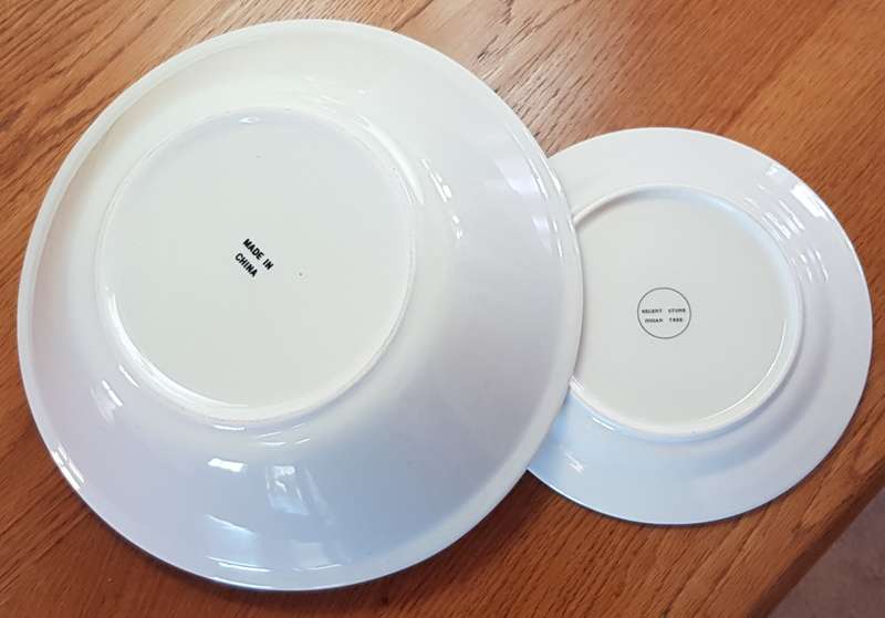 Table Serving Ware Set:   1x Large Porcelain Bowl and matching 1x Porcelain Plate. Floral design.