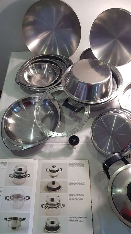 AMC cookware set (a set consisting of 18x pieces).