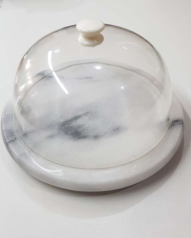 Round Cheese board  Heavy Marble base with feet stoppers and plastic dome with knob.