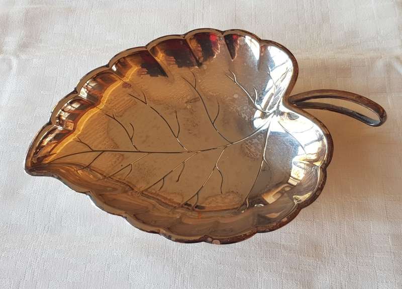 Vintage German Leaf shaped Bon-Bon/Nut dish with handle. Silver plated.