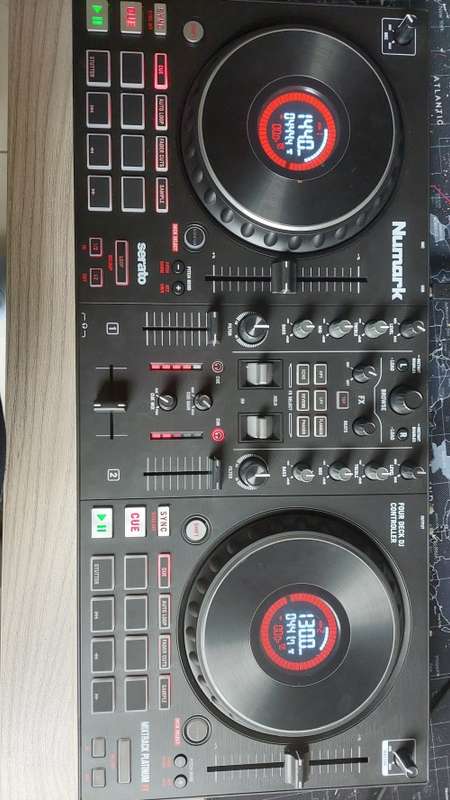 Mixtrack Platinum FX