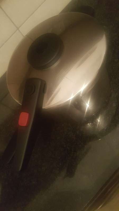 AMC Pressure Cooker