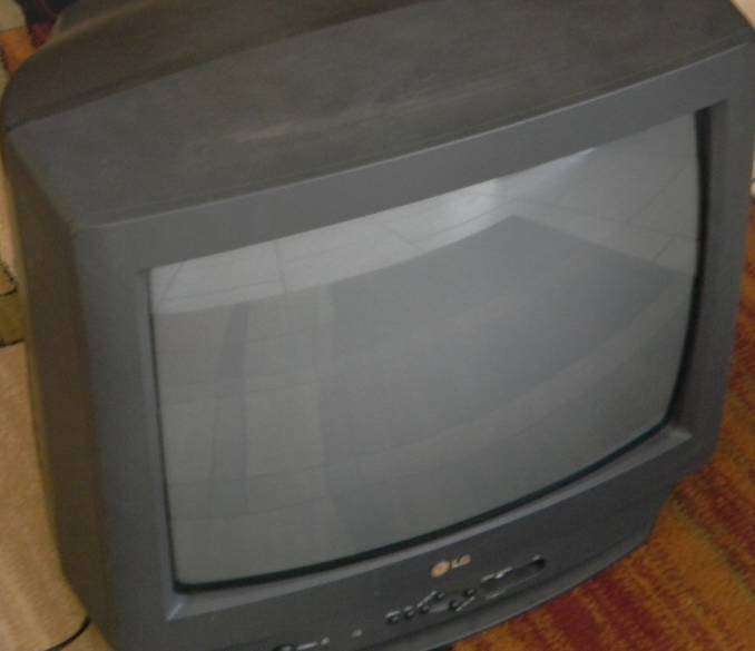 54cm LG TV working