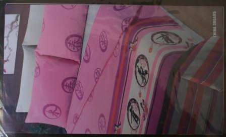 KIDS DUVET COVER SET!! PINK. BRAND NEW AND SEALED.