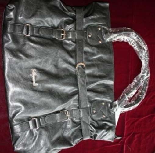 BLACK HANDBAG.  BRAND NEW!!