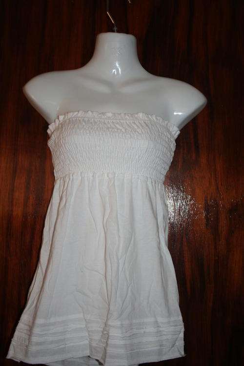 WHITE TOP SIZE MEDIUM